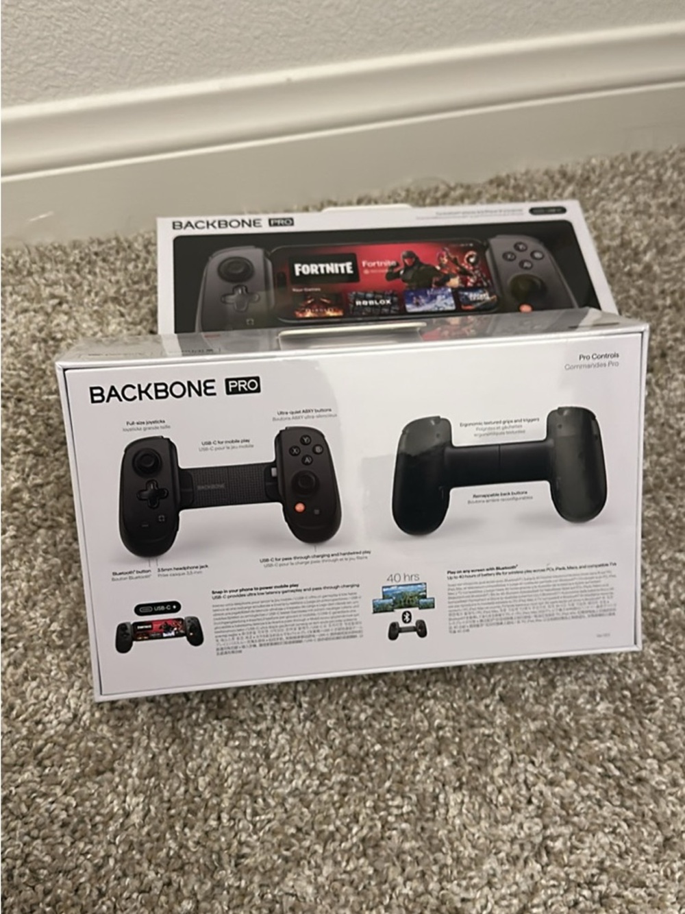 Backbone Pro Mobile Gaming Controller - Black - Picture 2 of 4